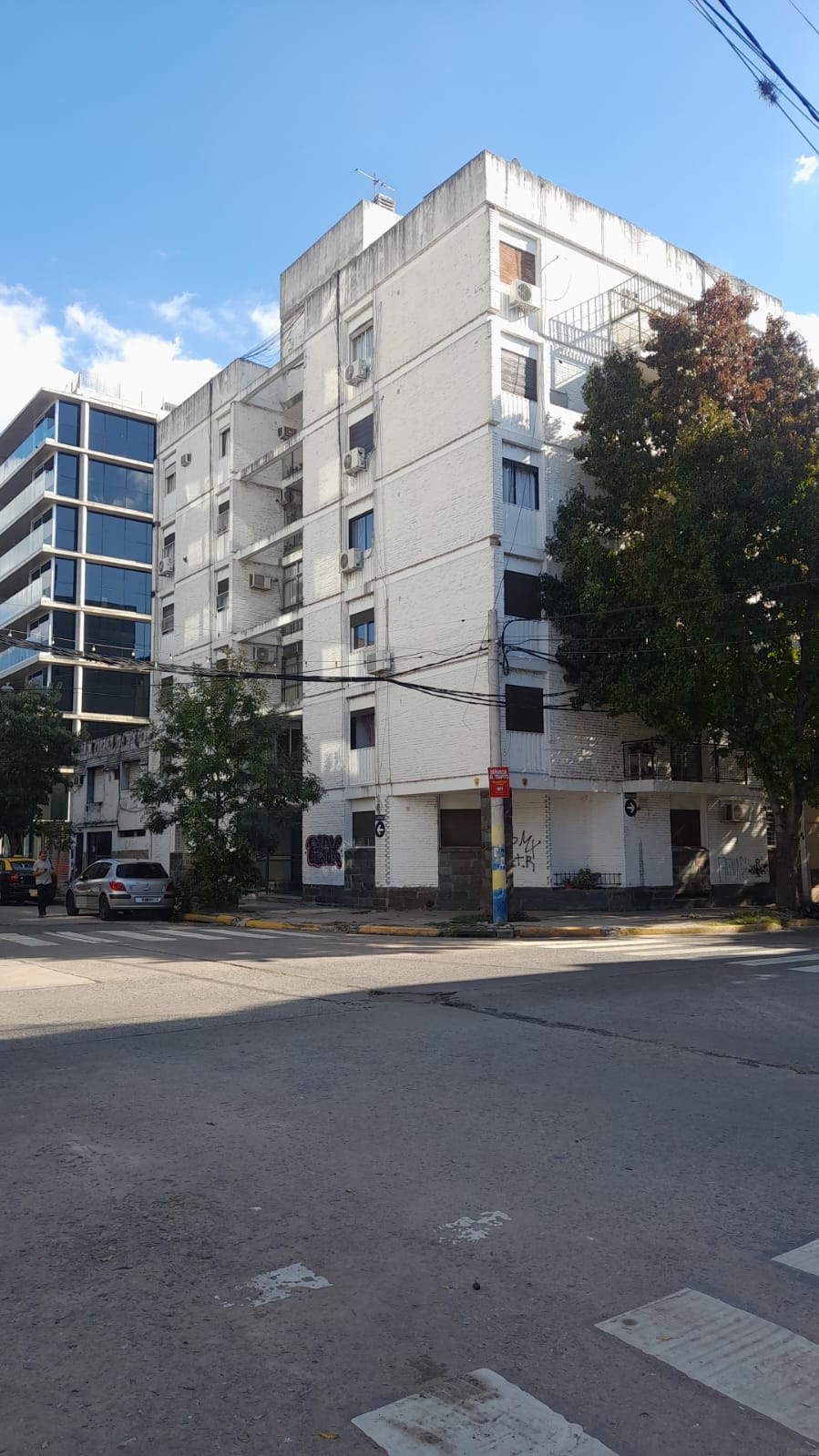 Santiago esq Güemes
