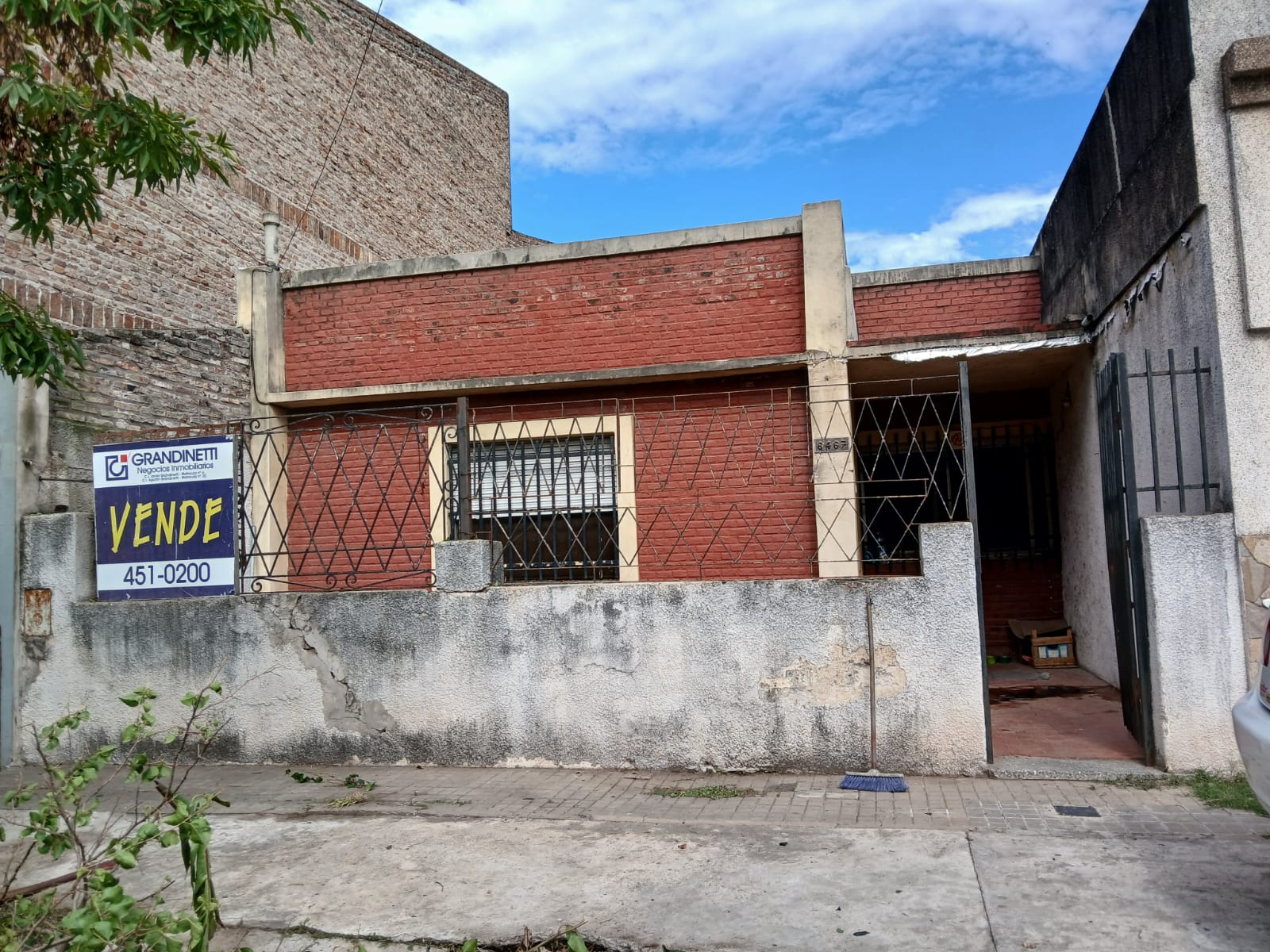 Excelente oportunidad a restaurar